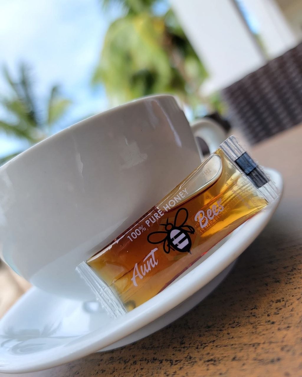 Sachet served with coffee